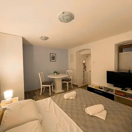 Ricardo, Apartman Abbázia